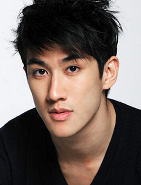 李治廷