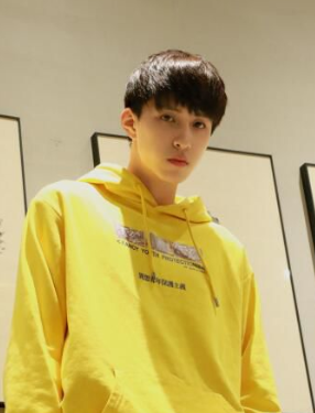 李天琪